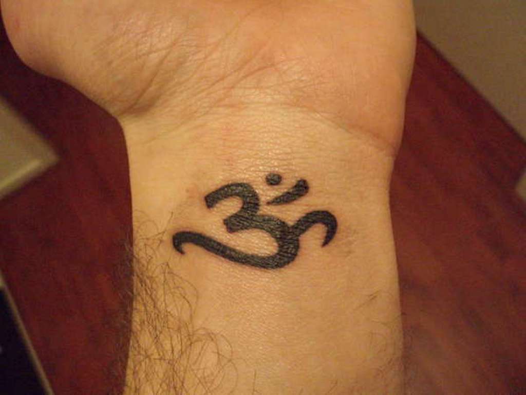 31 Excellent Om Tattoos Designs On Wrist