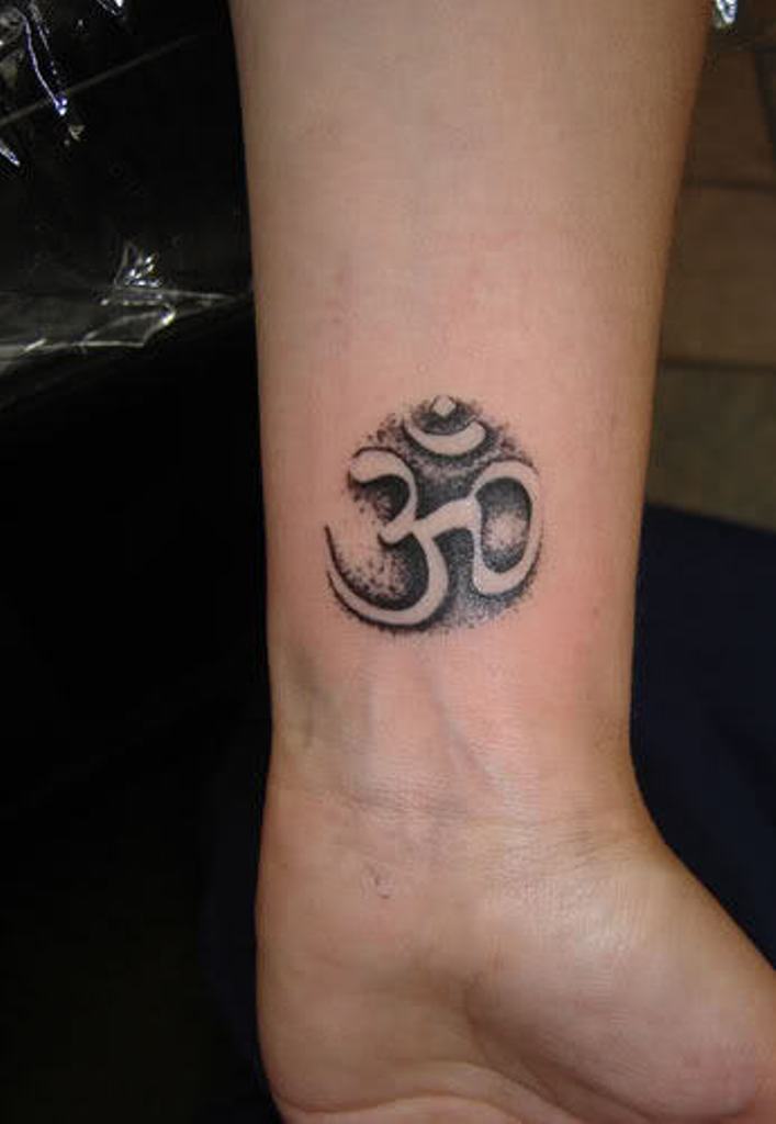 31 Excellent Om Tattoos Designs On Wrist