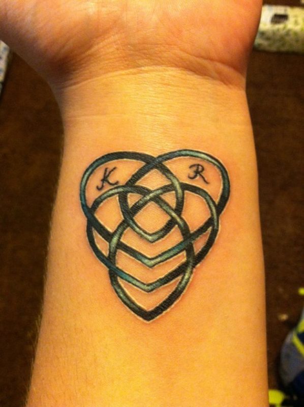 Attractive Celtic knot Tattoo