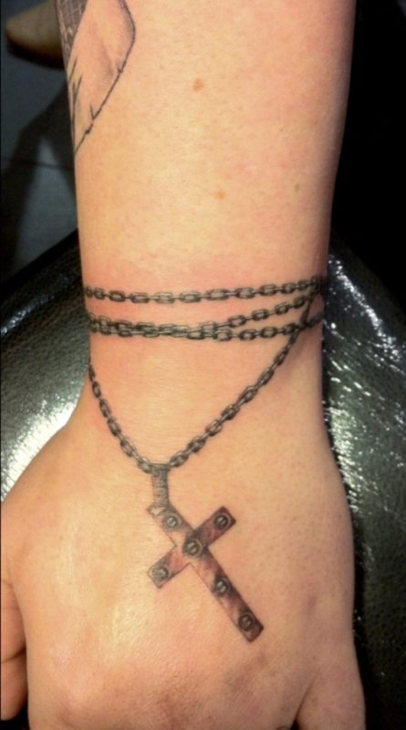 Chain Cross Tattoo 