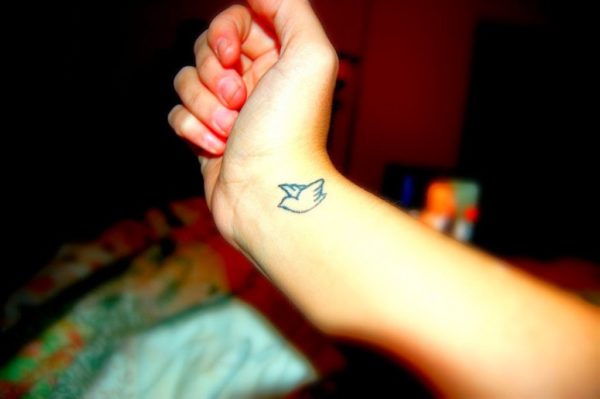 Dove Tattoo Design On Wrist 