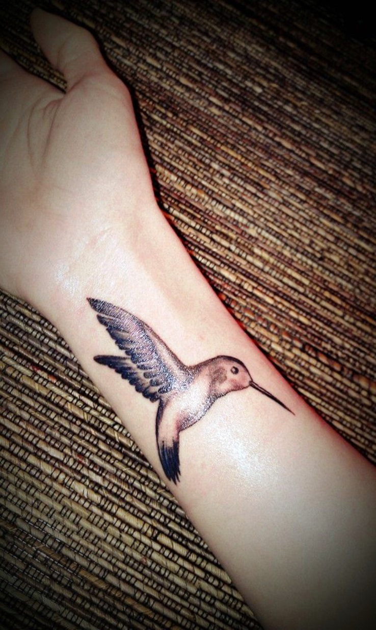 Fantastic  Hummingbird Tattoo On Wrist