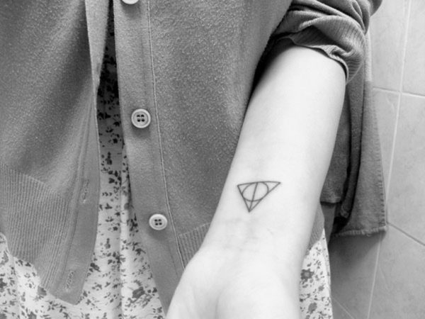 Amazing Triangle And Circle Tattoo