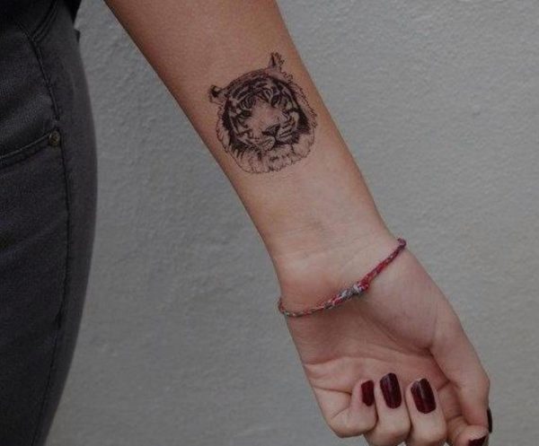 Pretty Tiger Face Tattoo On Wrist