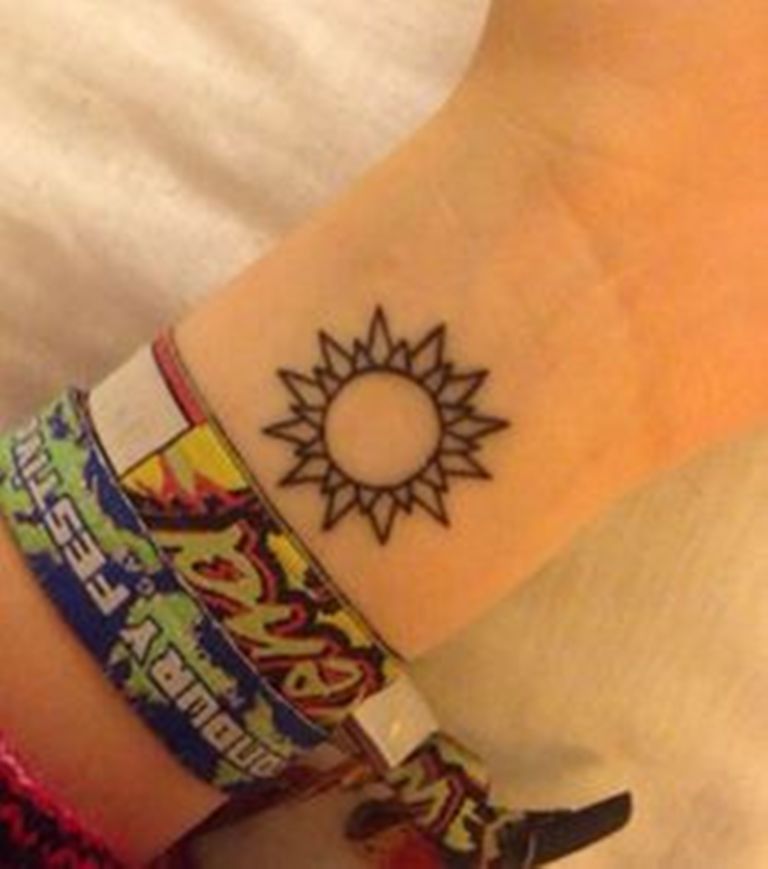 46 Wonderful Sun Wrist Tattoos.