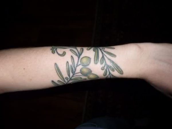 Wonderful Vine Tattoo On Wrist